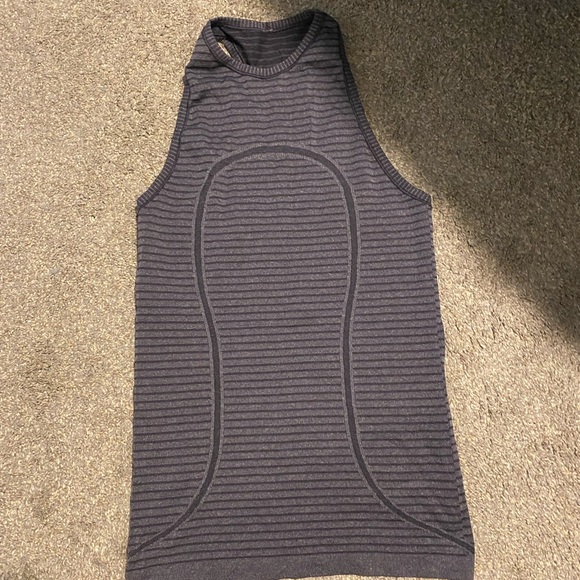 Lululemon size large tank top - Picture 1 of 3
